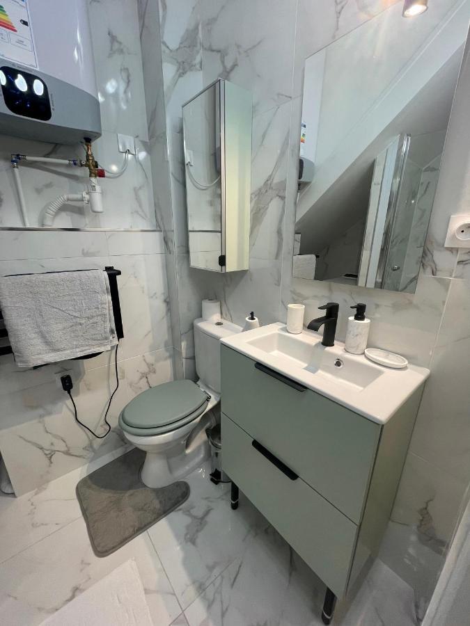 Apartment Proche Metro 15 Minutes Marais *